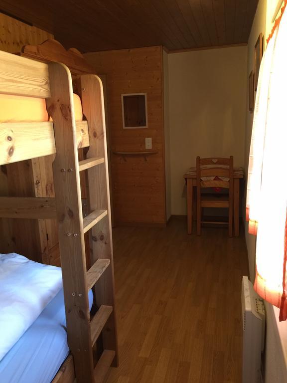 Le Central - Chambres D'Hote Grône Habitación foto
